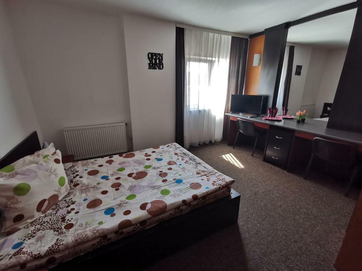 Pensiunea Stefan Bistriţa Exterior foto